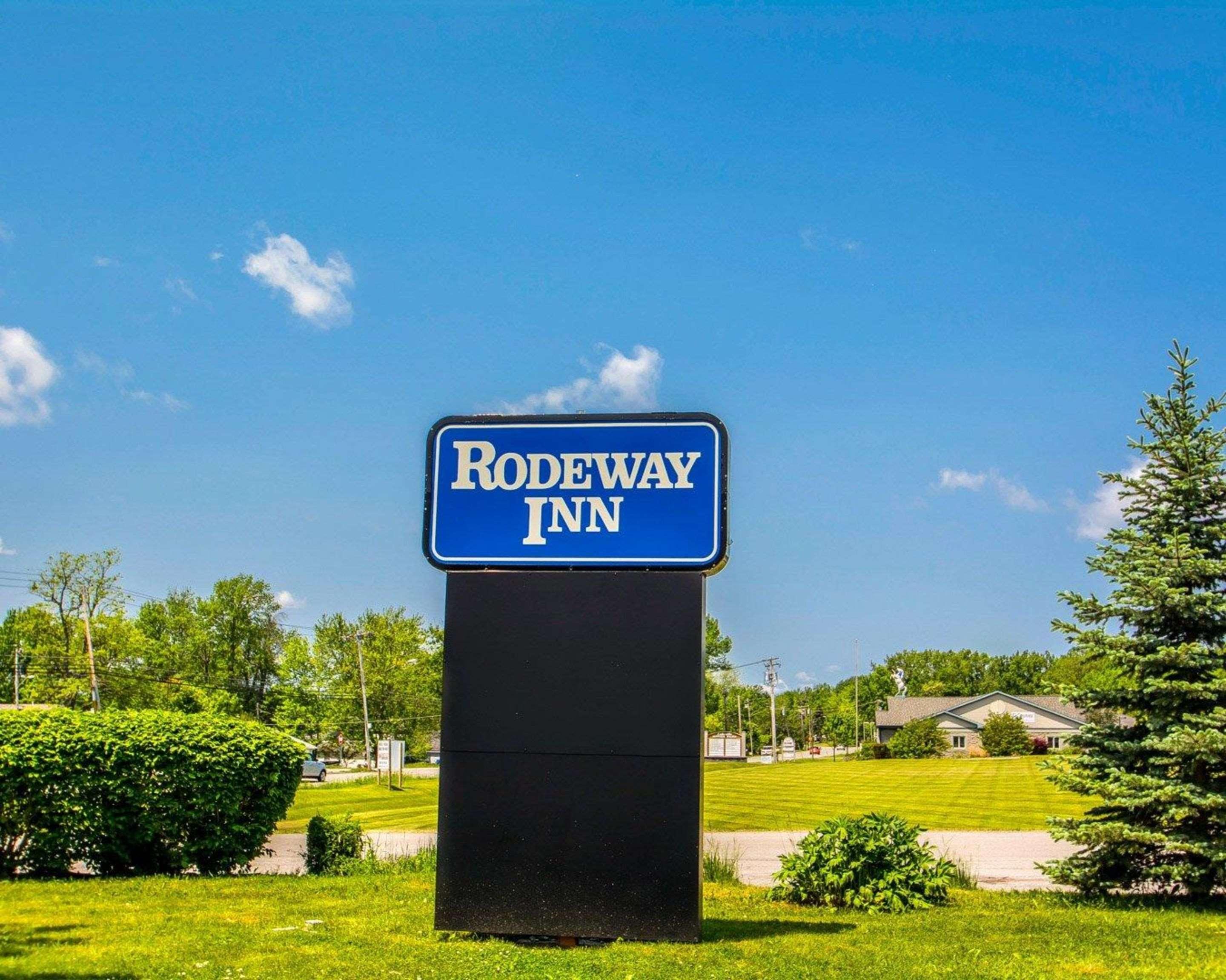 Rodeway Inn Lakeville Esterno foto